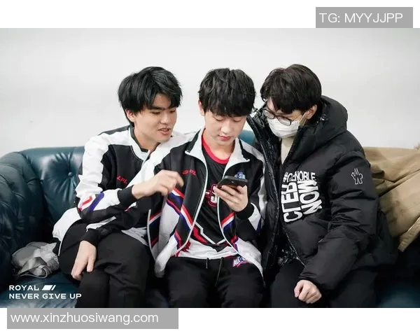 RNG战队在S15电竞总决赛中的团队配合与战术分析探讨 RNG战队在S15电竞总决赛中的团队配合与战术分析探讨